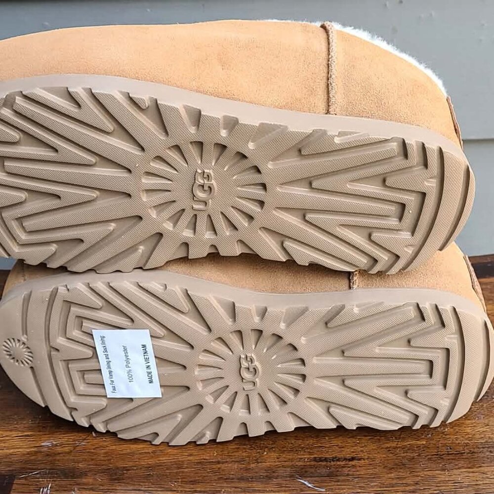 UGG Pumped Slide size 8 NEW! NWT! NWT - image 8